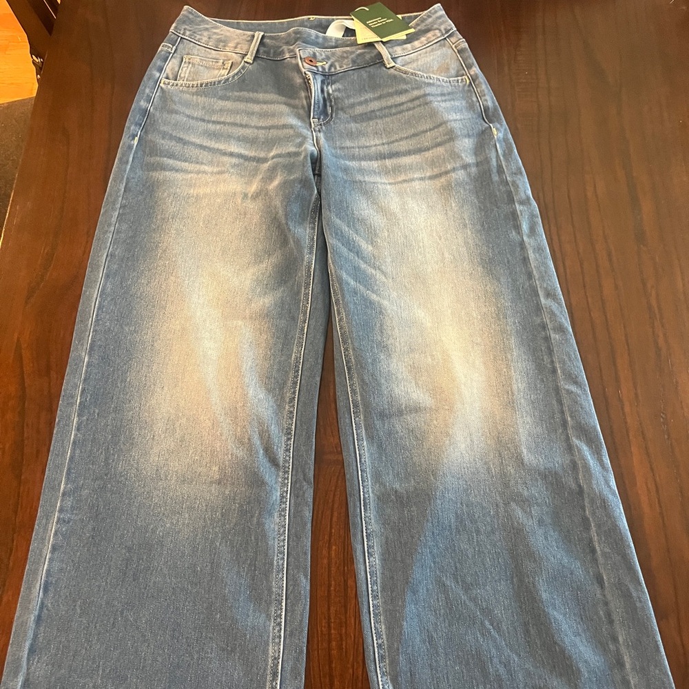 Halara Flex Denim Jean..brand new and stretchy..run super big